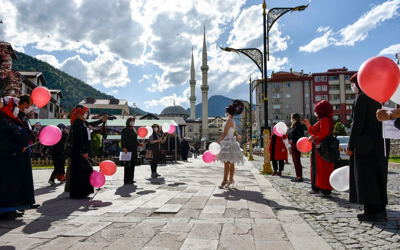 Koronaya karşı 'maskeli gelinlik' üretildi - Sayfa 11