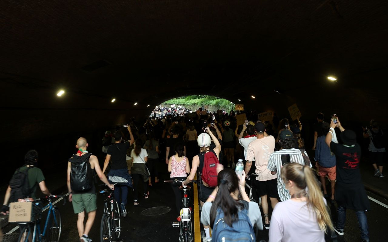 Protestocular ikiye bölündü! - Sayfa 12