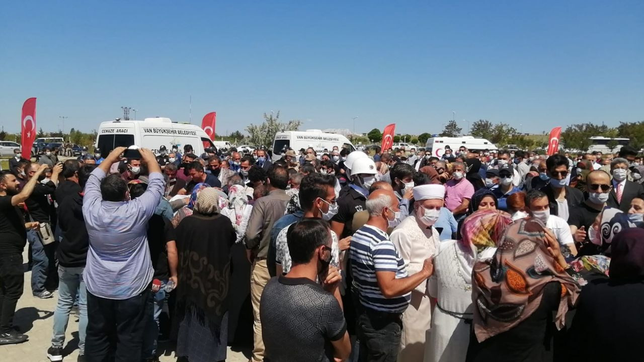 Son dakika... Hain saldırıda şehit düşen işçiler için düzenlenen törende gözyaşları sel oldu - Sayfa 5