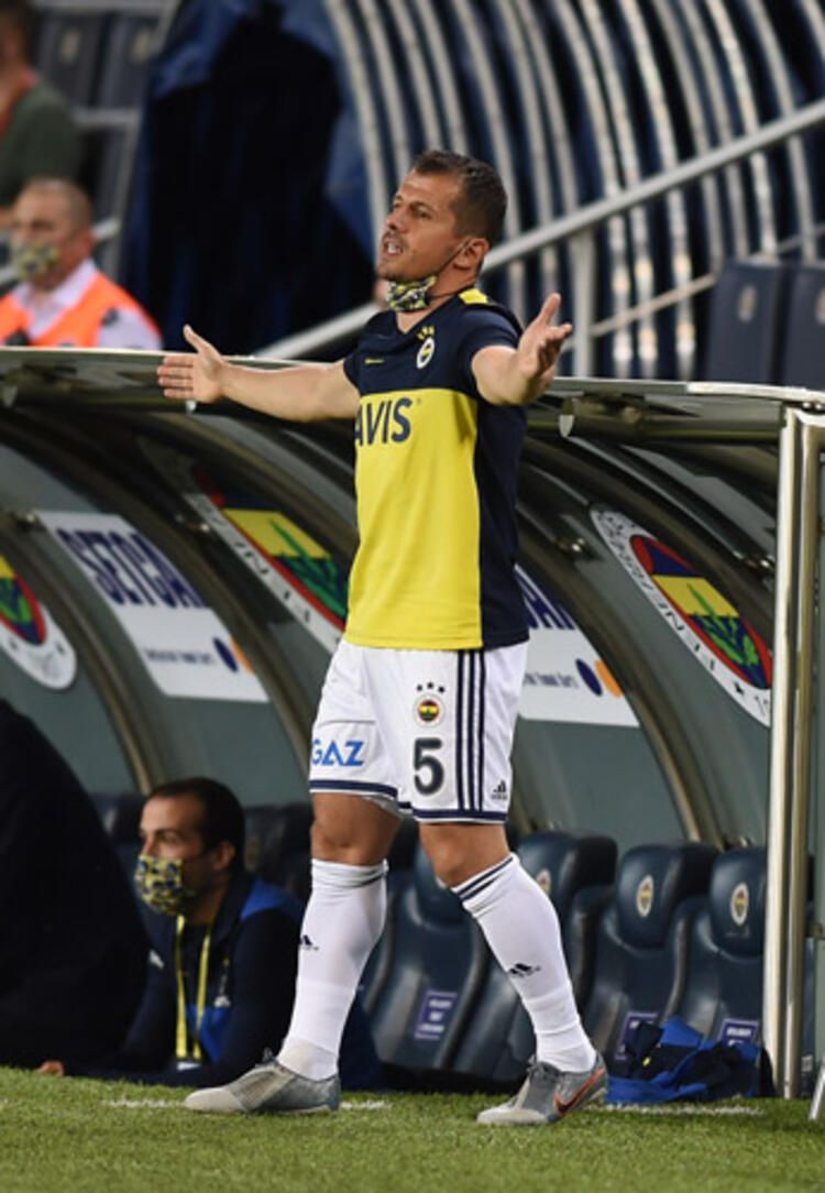 Emre Belözoğlu'nun çıldırdığı an! - Sayfa 11