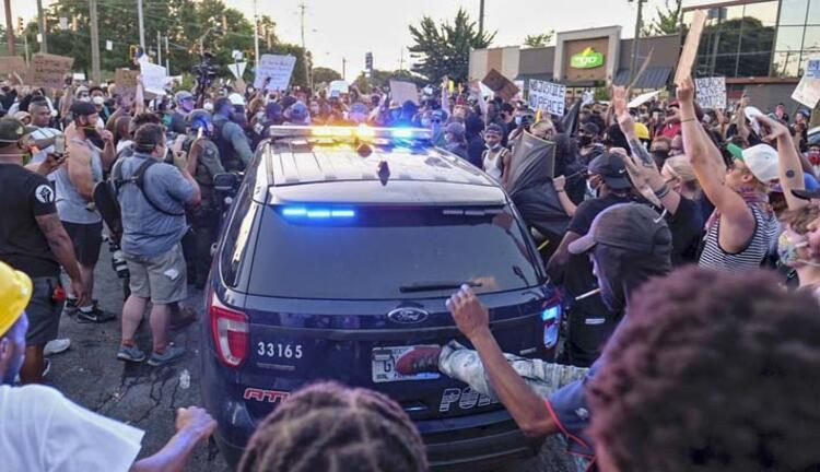 Polis, aracında uyuyan siyahiyi öldürdü - Sayfa 5