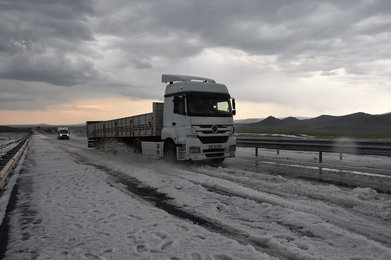 Dolu yağışı nedeniyle 50 küçükbaş hayvan telef oldu! - Sayfa 15