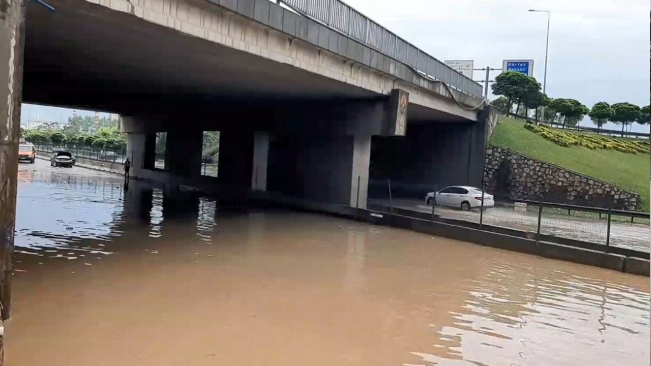 Şiddetli yağmur hayatı olumsuz etkiledi - Sayfa 12
