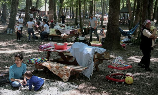 Yine İstanbul yine aynı manzara - Sayfa 14