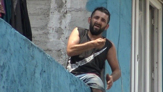 Çatıdaki psikopat dehşeti yaşattı - Sayfa 7