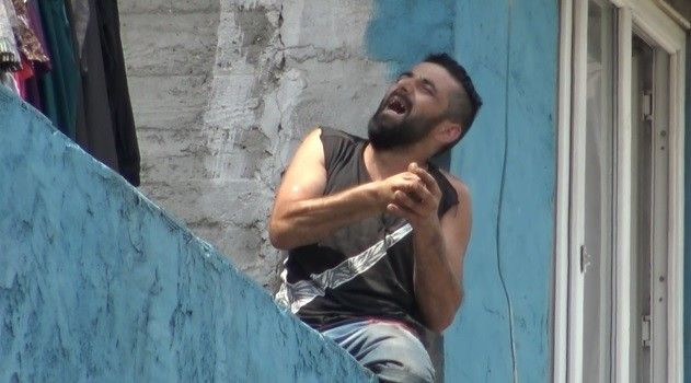 Çatıdaki psikopat dehşeti yaşattı - Sayfa 11