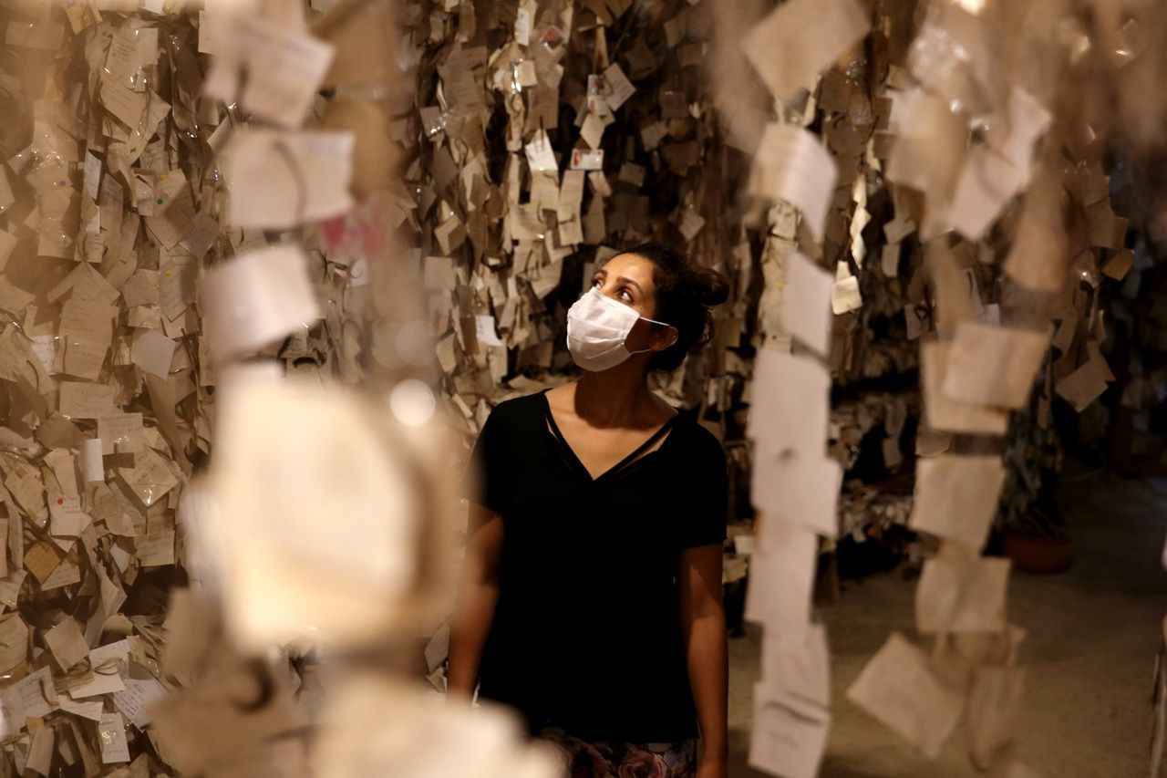 On binlerce kadının saçını barındırıyor - Sayfa 13