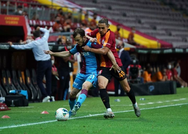 'Bu yıl Türk hakemleri için kara bir yıldır...' - Sayfa 10