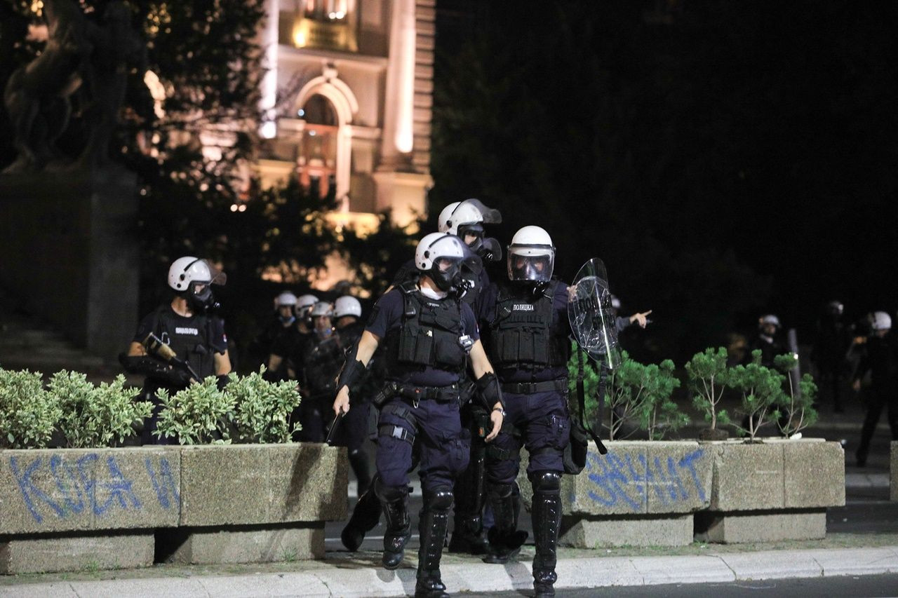 Sokağa çıkma yasağı ilanı ülkeyi karıştırdı - Sayfa 3