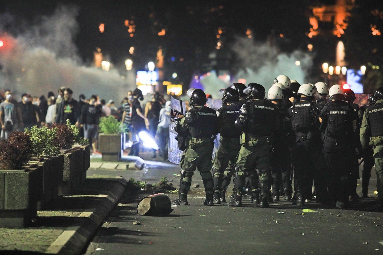 Sokağa çıkma yasağı ilanı ülkeyi karıştırdı - Sayfa 5