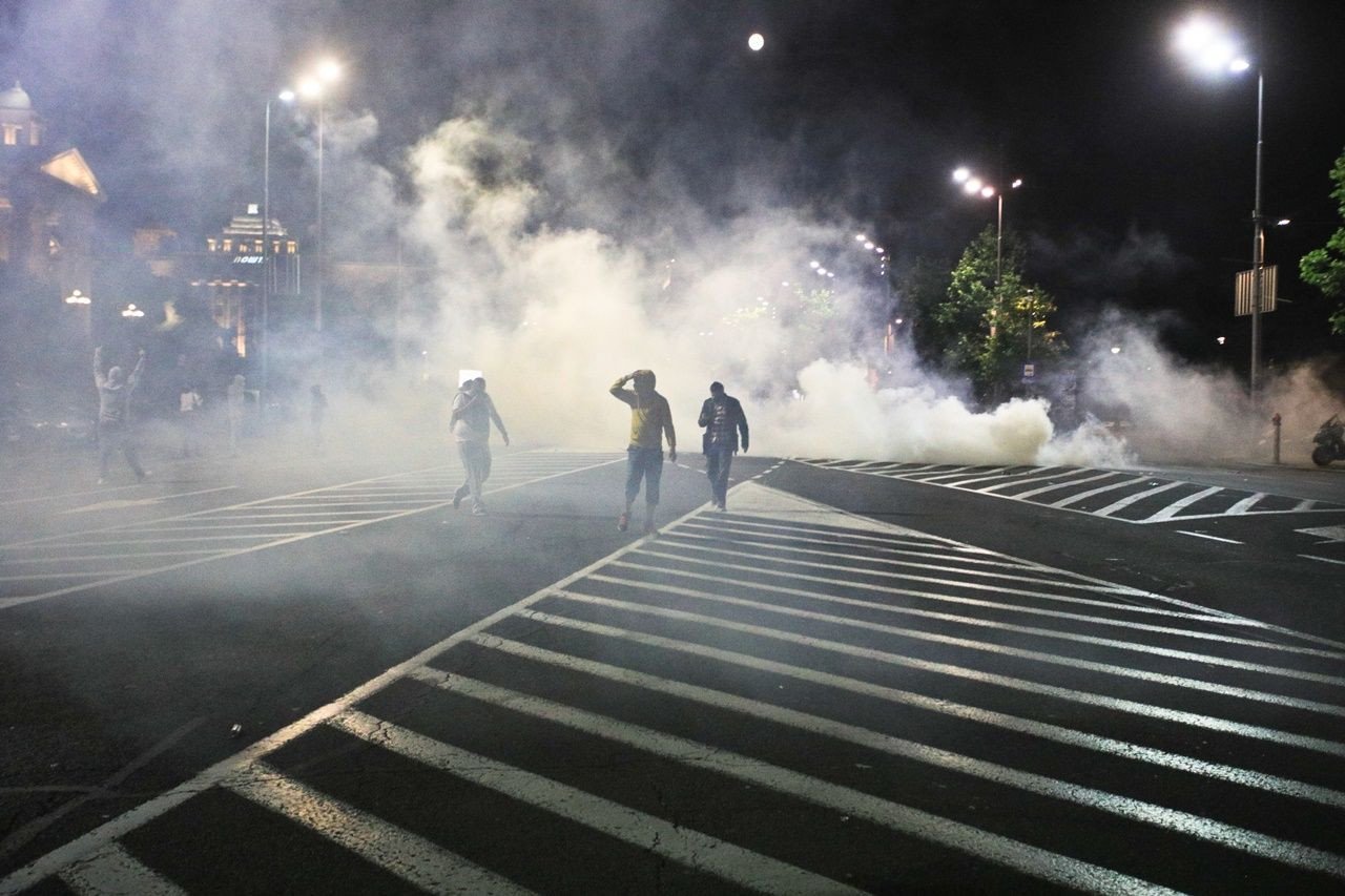 Sokağa çıkma yasağı ilanı ülkeyi karıştırdı - Sayfa 9