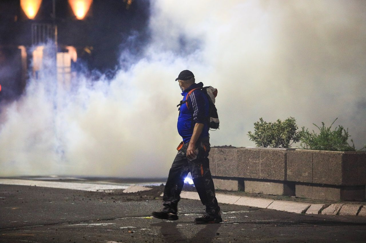 Sokağa çıkma yasağı ilanı ülkeyi karıştırdı - Sayfa 10