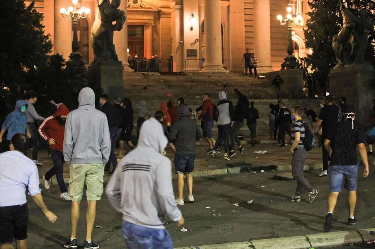 Sokağa çıkma yasağı ilanı ülkeyi karıştırdı - Sayfa 13