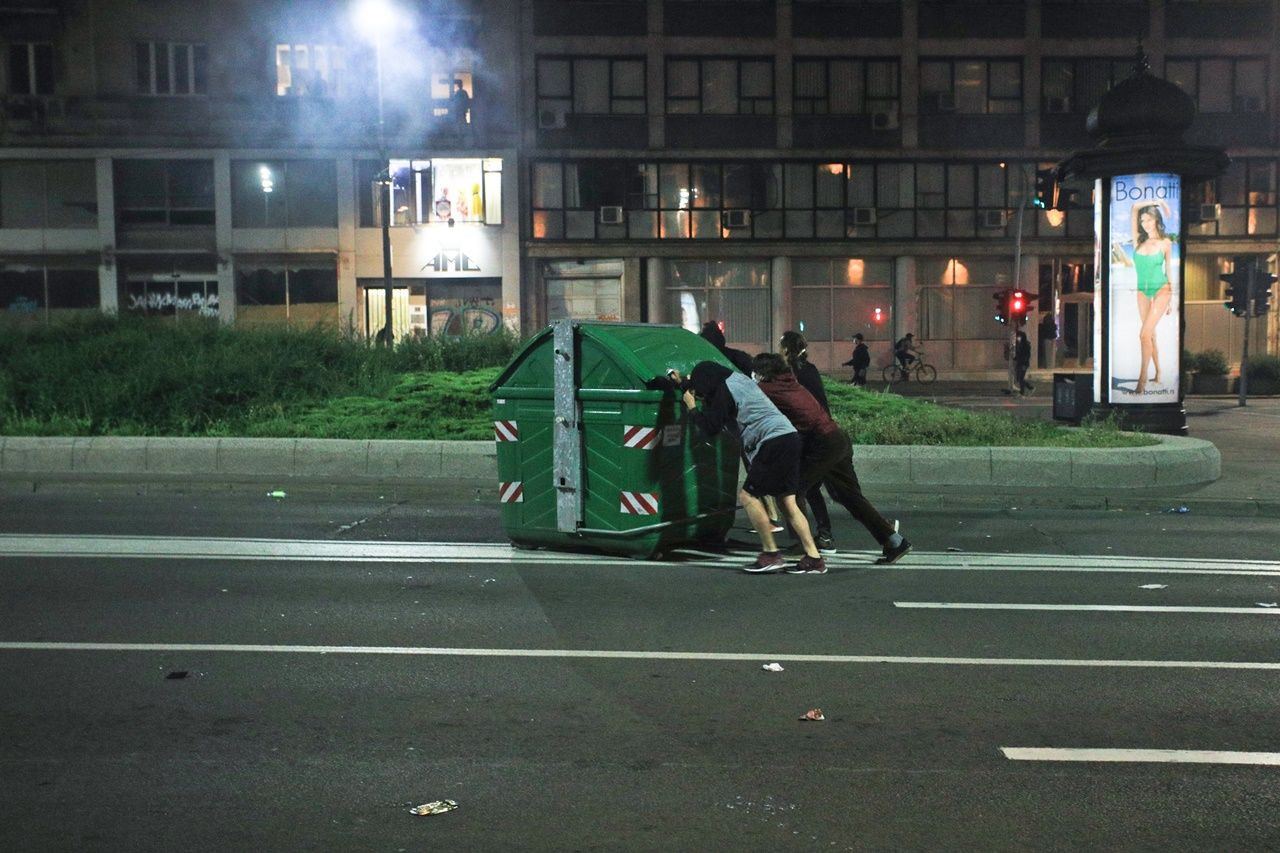 Sokağa çıkma yasağı ilanı ülkeyi karıştırdı - Sayfa 16