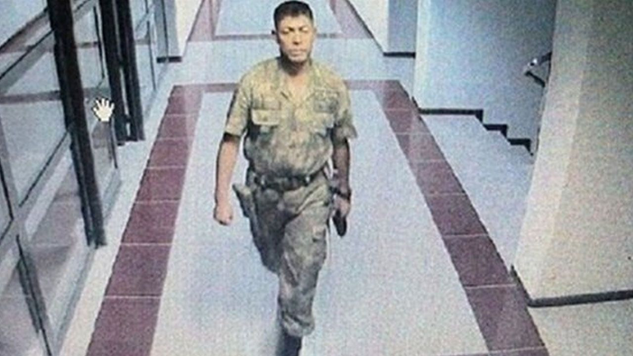 Türkiye 15 Temmuz'un kahraman bordo berelisi Ömer Halisdemir'e koşuyor - Sayfa 13