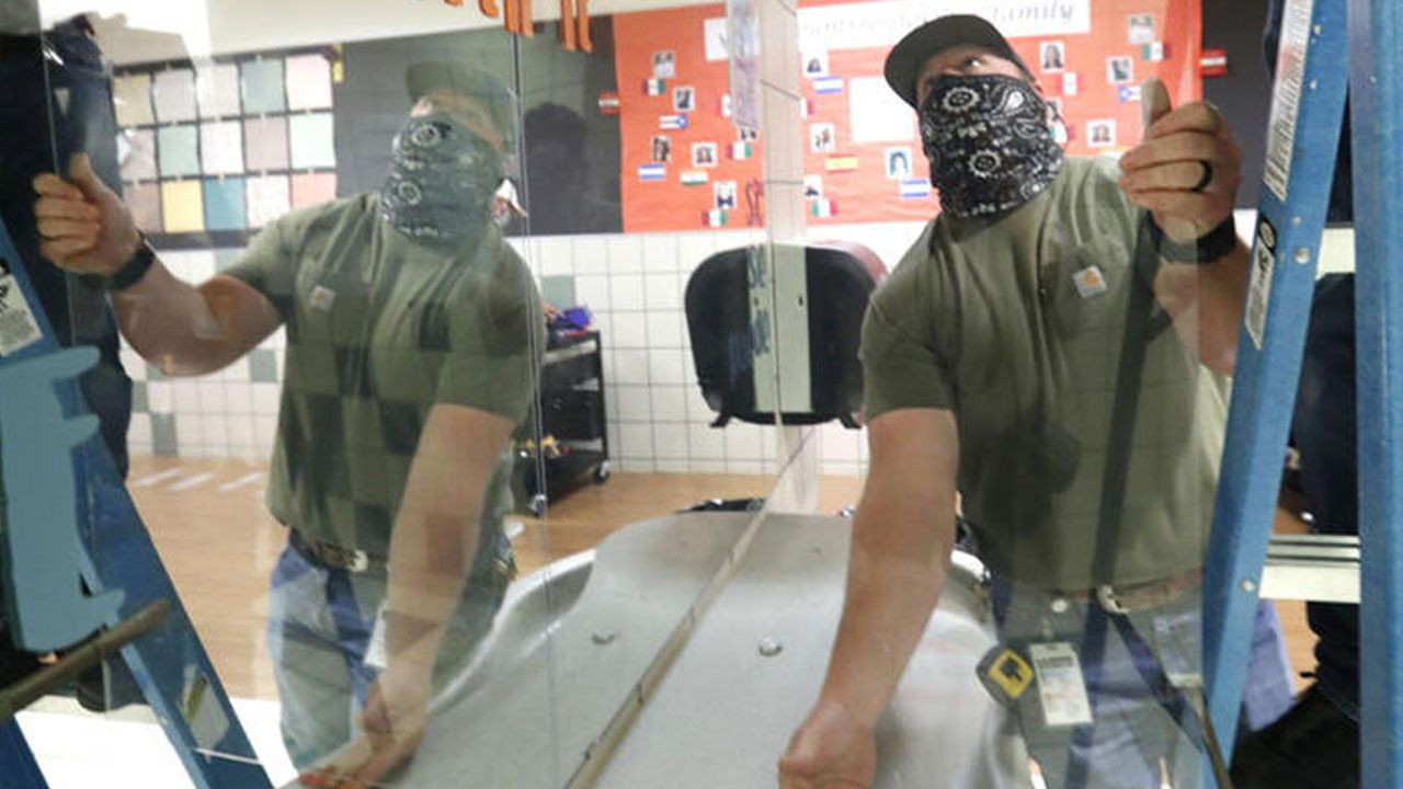 Kesik eller, koronavirüs, ABD'de kriz... - Sayfa 13