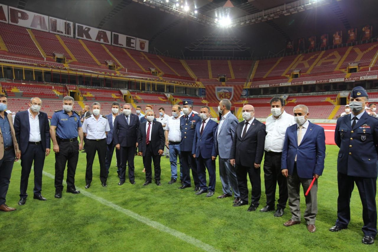 3038 metrekare büyüklüğünde ve tam 418 kilo ağırlığında - Sayfa 5