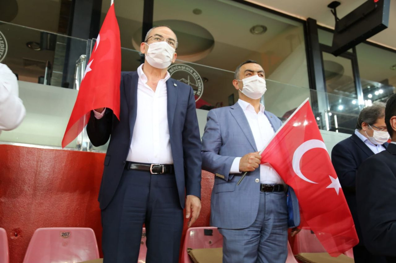 3038 metrekare büyüklüğünde ve tam 418 kilo ağırlığında - Sayfa 8