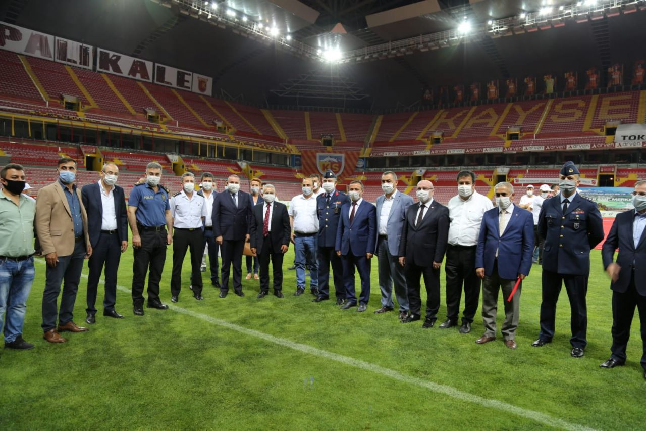 3038 metrekare büyüklüğünde ve tam 418 kilo ağırlığında - Sayfa 9