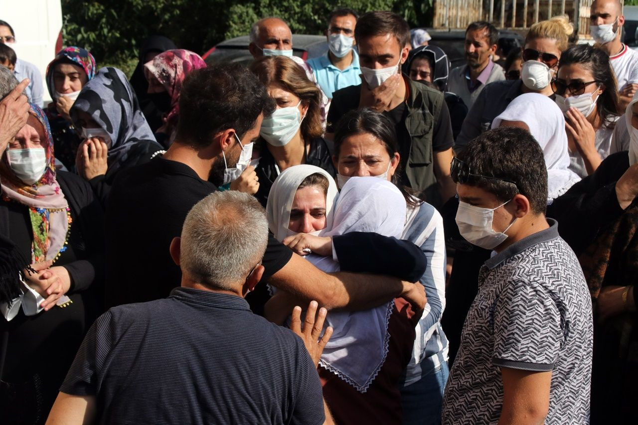 Pınar Gültekin toprağa verildi - Sayfa 6