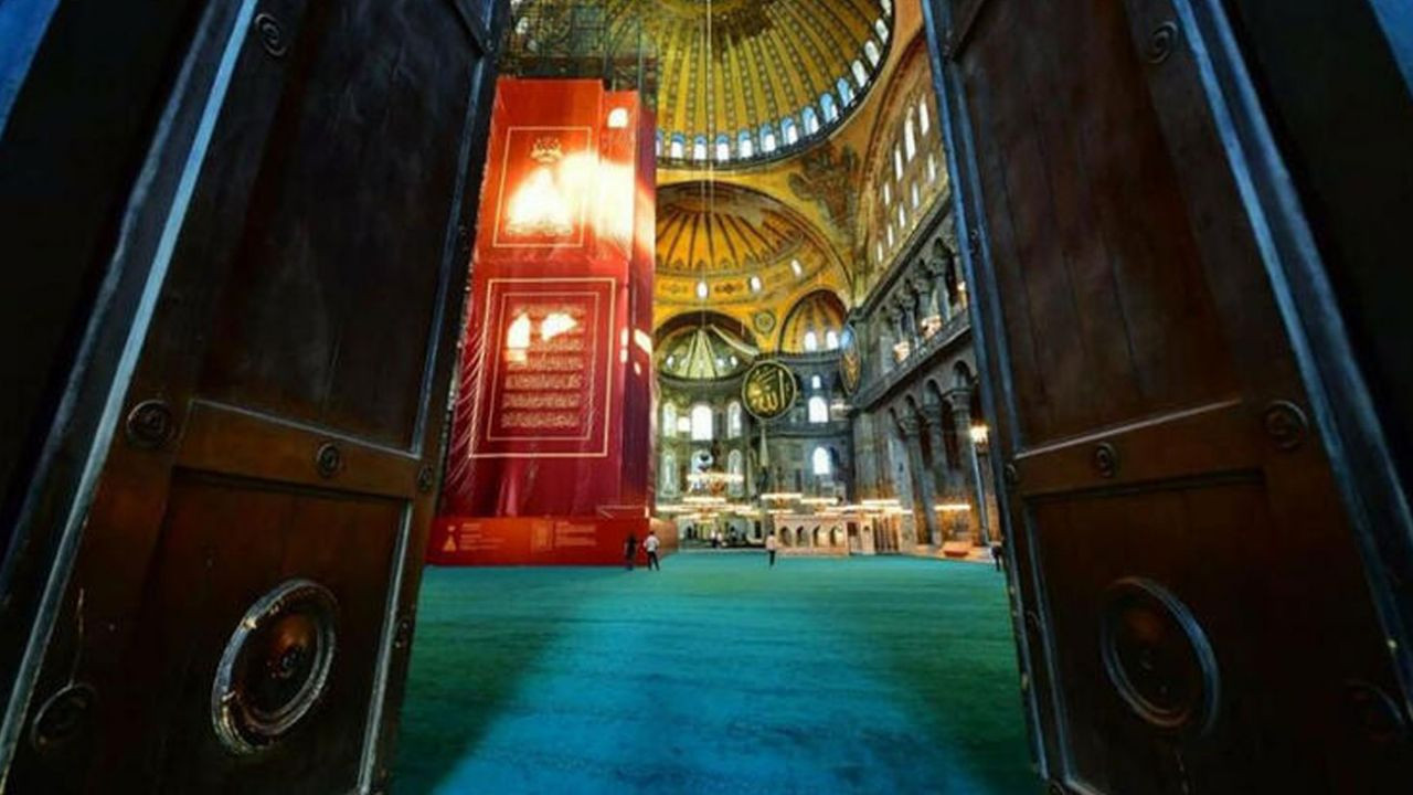 Ayasofya'da kılınan ilk Cuma namazı dünya basınında da manşetlerde - Sayfa 5