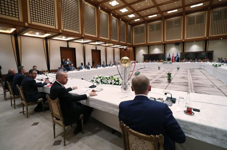 Erdoğan şampiyon Başakşehir'i kabul etti - Sayfa 13