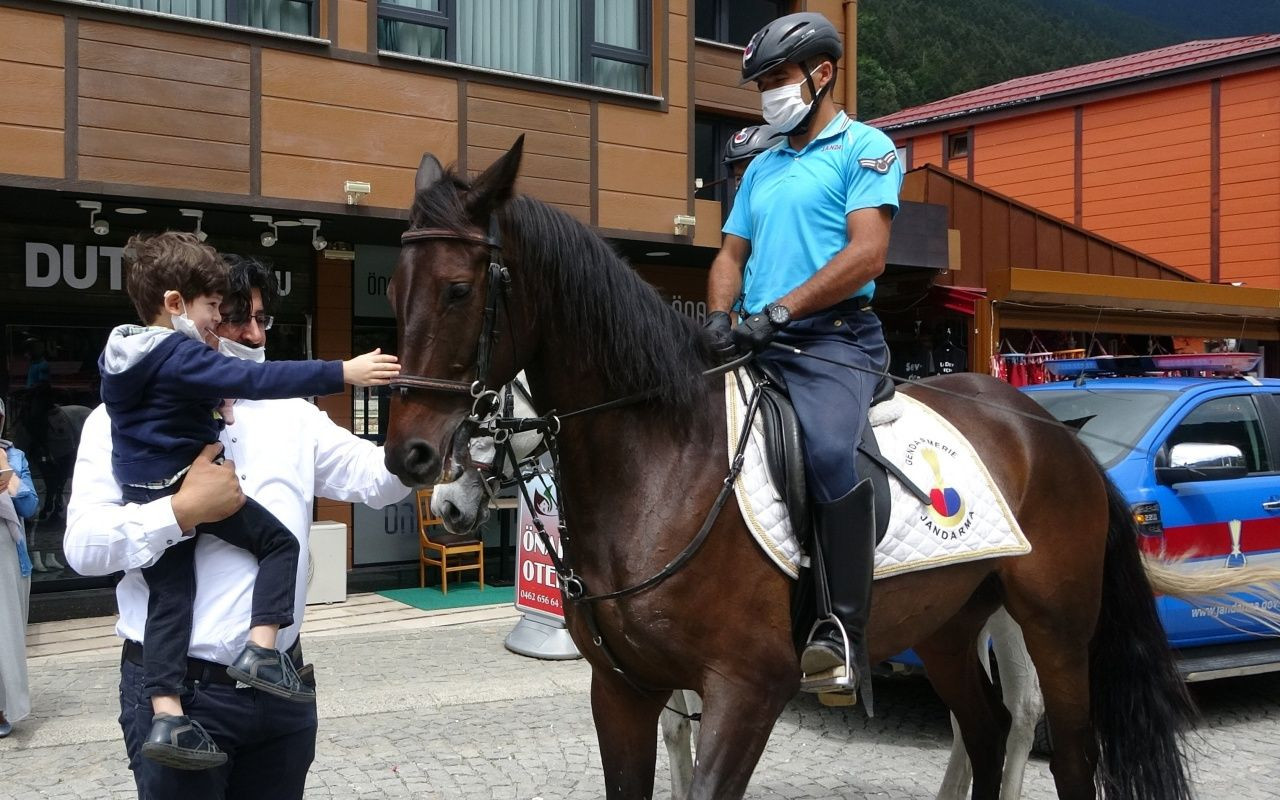 Atlı jandarmalar Uzungöl'de göreve başladı - Sayfa 6