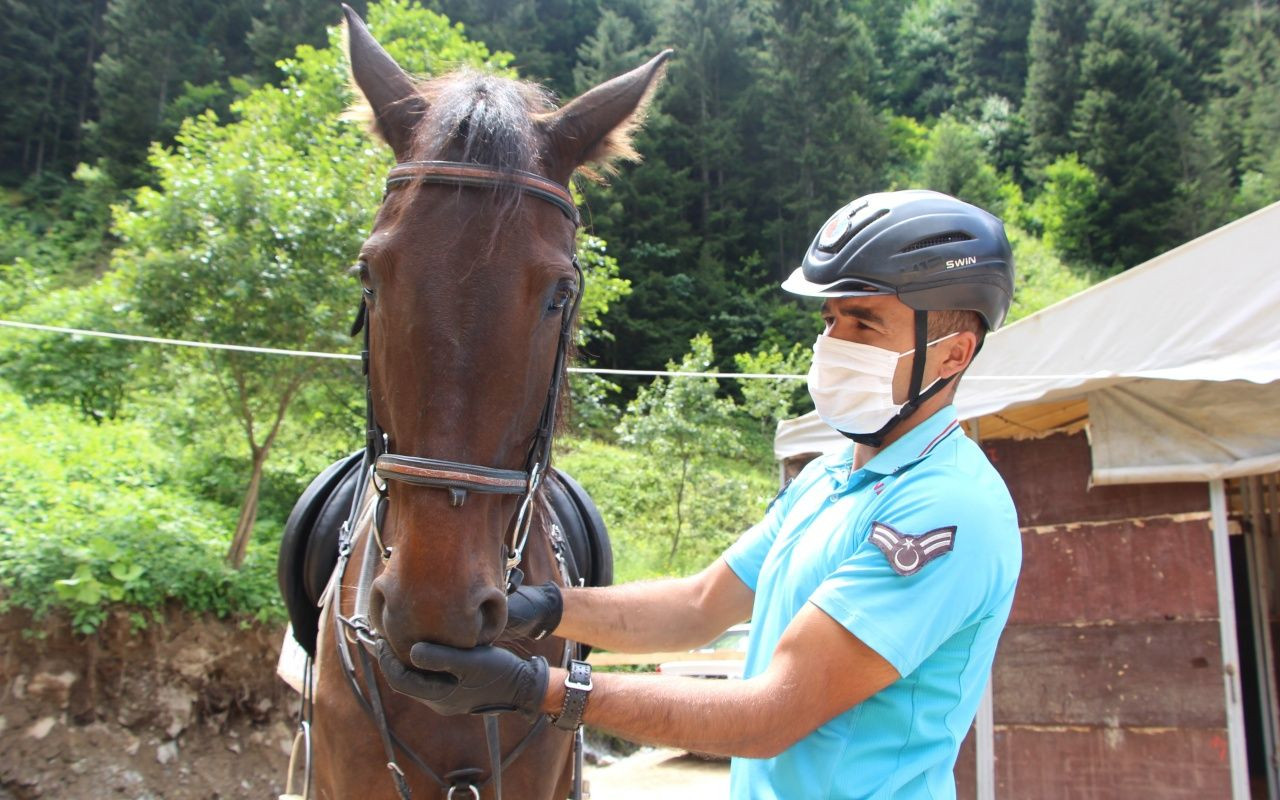 Atlı jandarmalar Uzungöl'de göreve başladı - Sayfa 11
