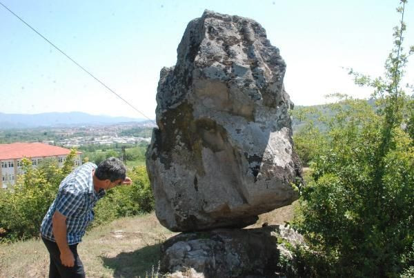 Bartın'daki dik duran kaya görenleri şaşırtıyor! - Sayfa 8
