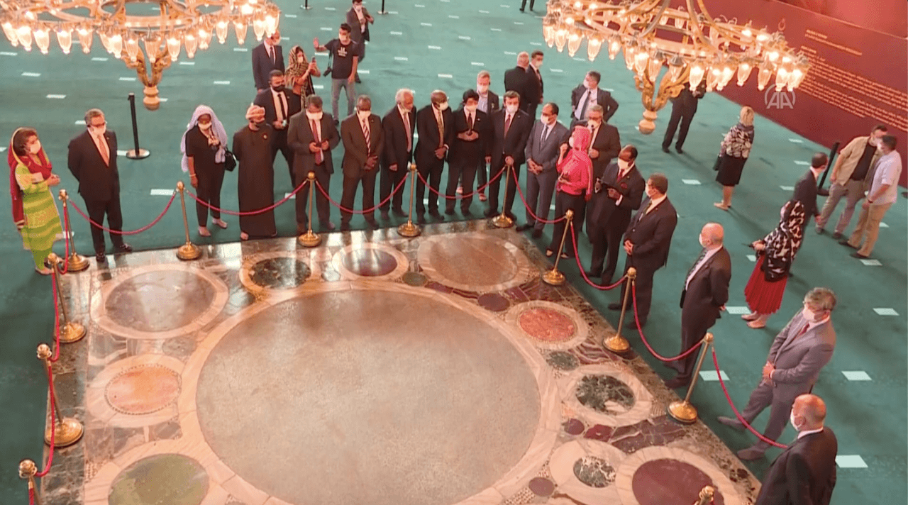 Türkiye'de görev yapan büyükelçiler Ayasofya'da - Sayfa 9