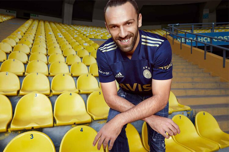 Fenerbahçe'nin yeni formaları satışa sunuldu - Sayfa 10