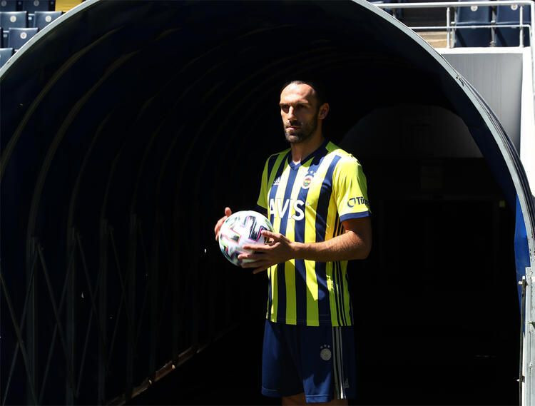 Fenerbahçe'nin yeni formaları satışa sunuldu - Sayfa 14