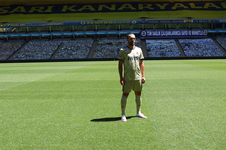 Fenerbahçe'nin yeni formaları satışa sunuldu - Sayfa 15