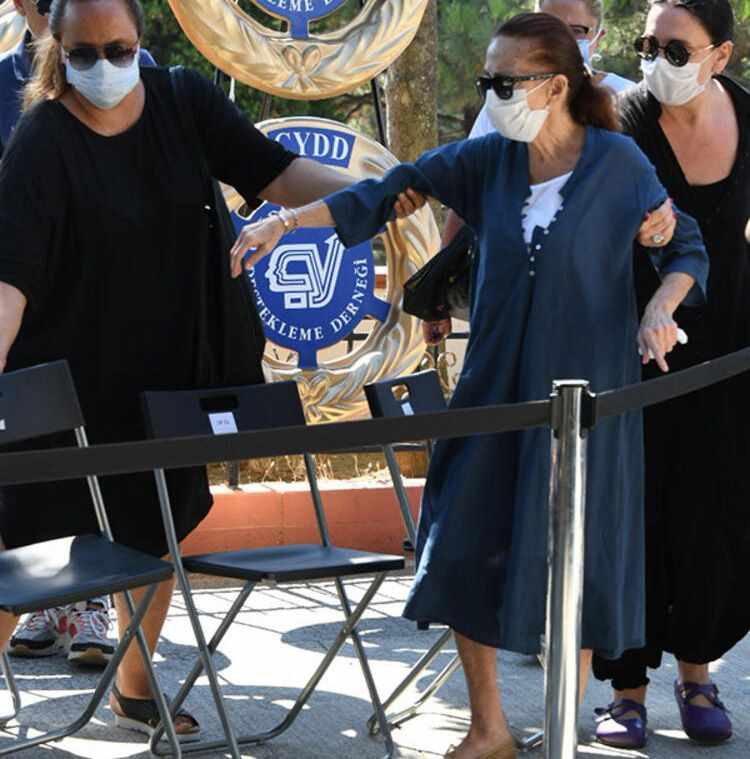 Oğlunu kaybeden Hümeyra ayakta durmakta zorlandı - Sayfa 5