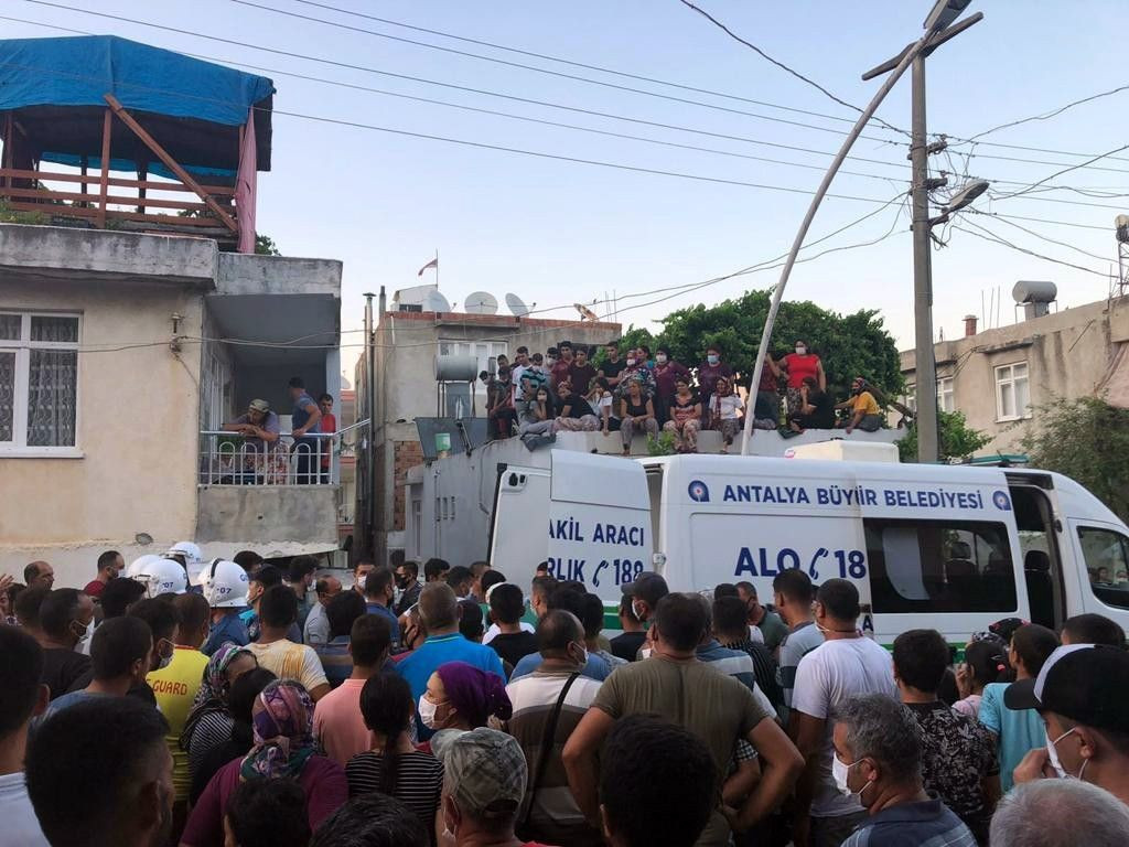 Genç kadının katiliyle dansı - Sayfa 5