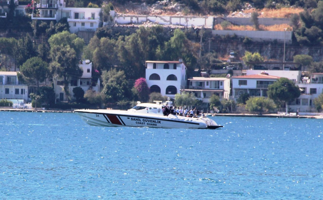 Denizin dibindeki duvarlara ceza yağdı - Sayfa 13