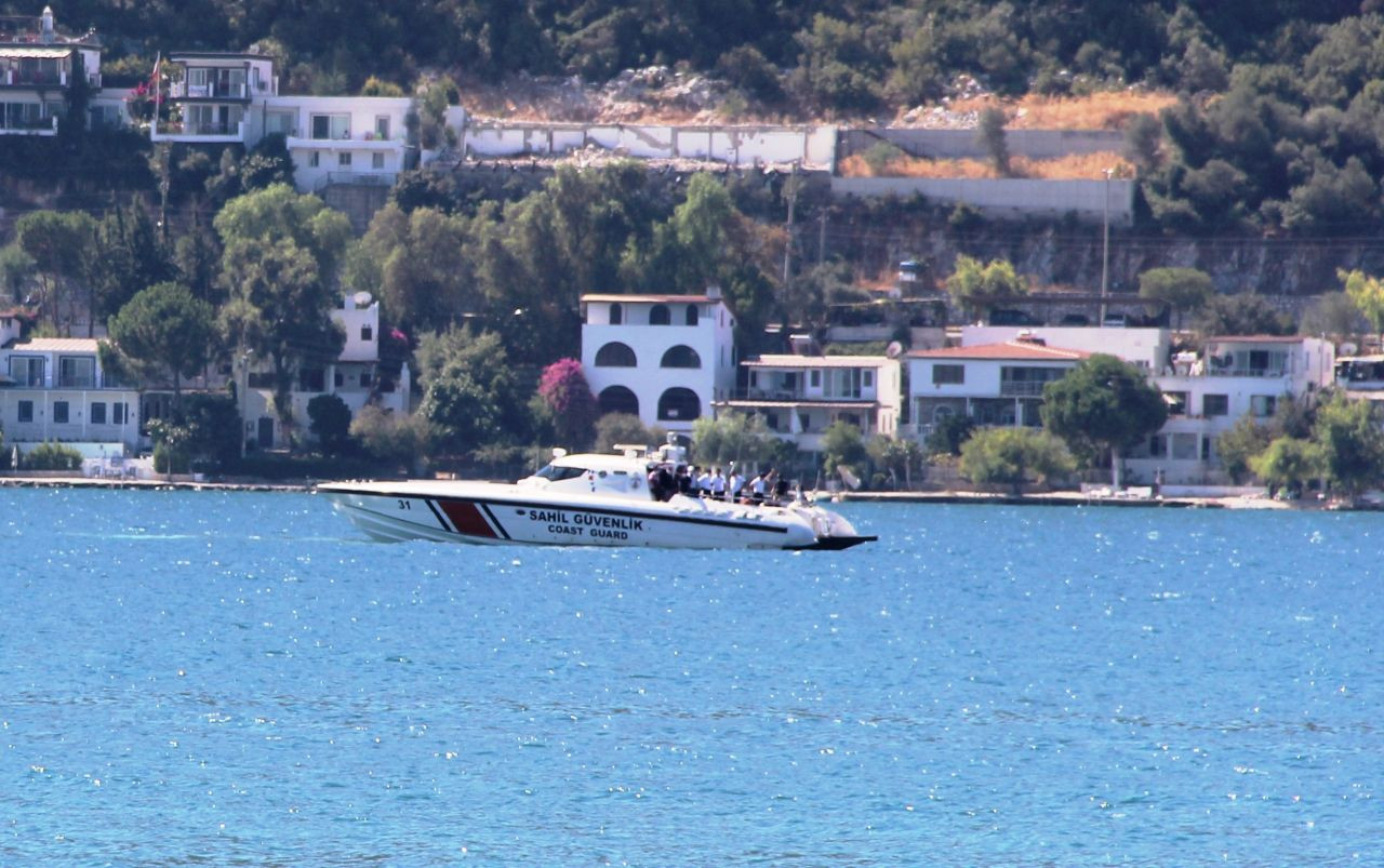 Denizin dibindeki duvarlara ceza yağdı - Sayfa 14