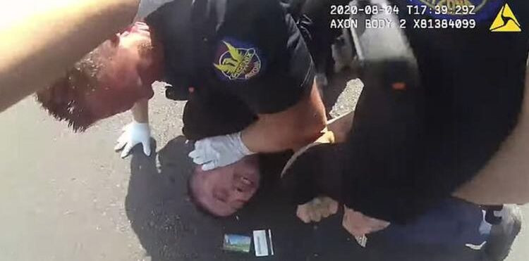 ABD'de polis şiddeti devam ediyor... Bir ölüm haberi daha! - Sayfa 5