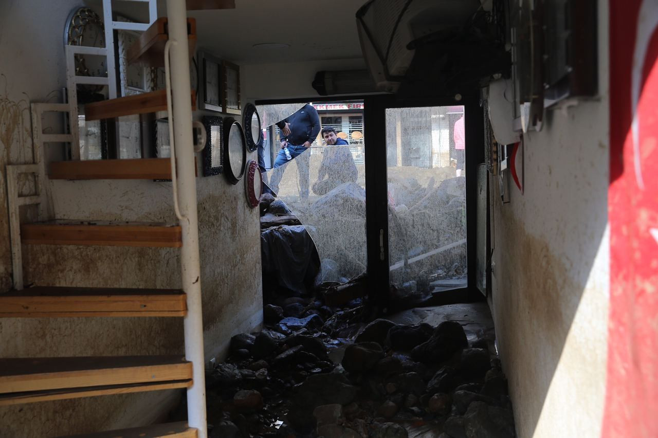 Bilanço gün ağarınca ortaya çıktı - Sayfa 8