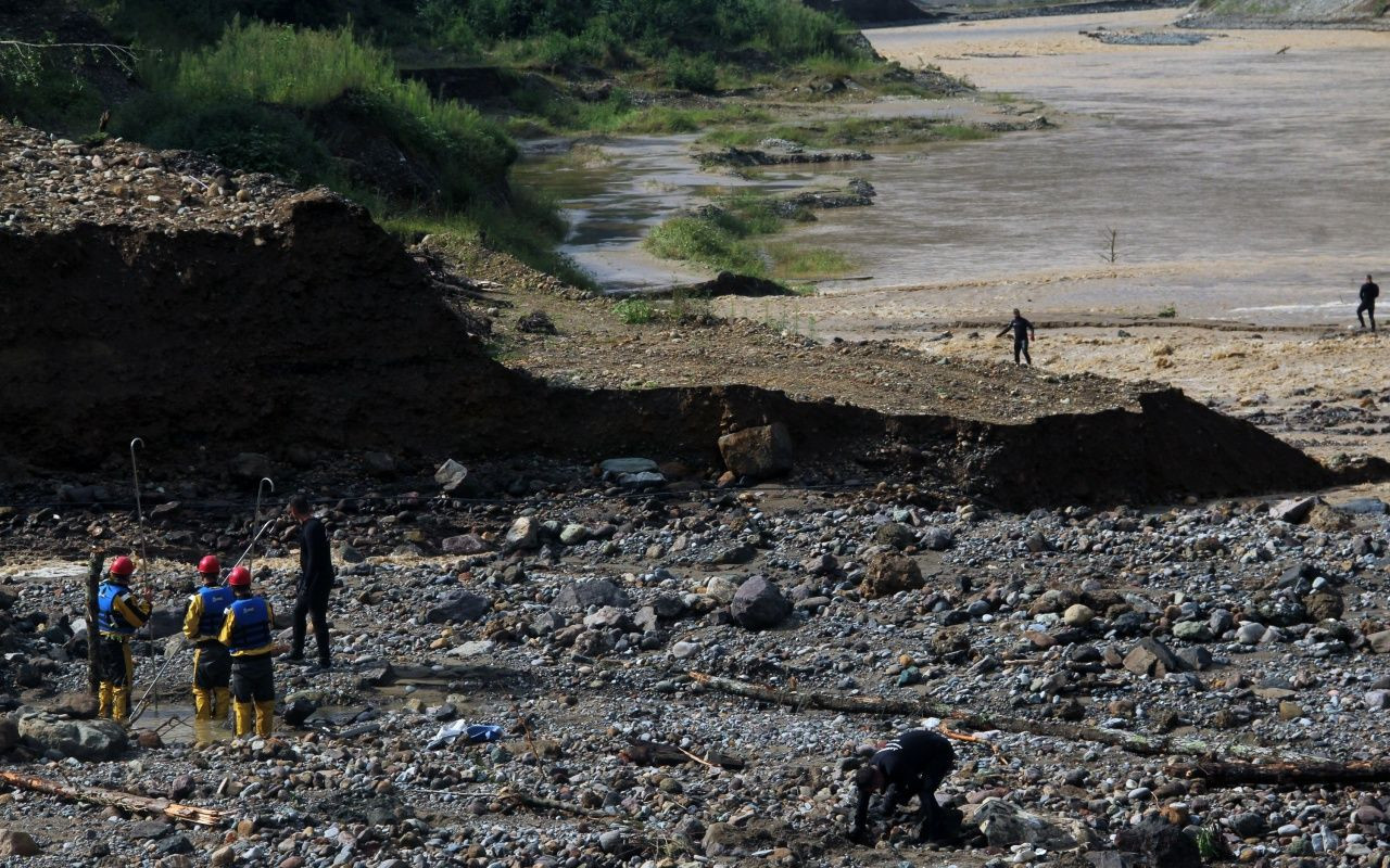 Yardıma giderken dereye düşüp kayboldular - Sayfa 5