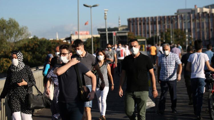 Toplu ulaşımda kalabalık endişelendiriyor... Kademeli mesai uyarısı! - Sayfa 10