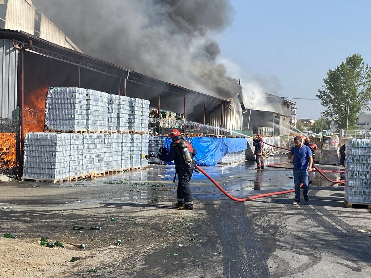 Kaynak sırasında çıktı! Süpermarketin deposunu küle çevirdi - Sayfa 6