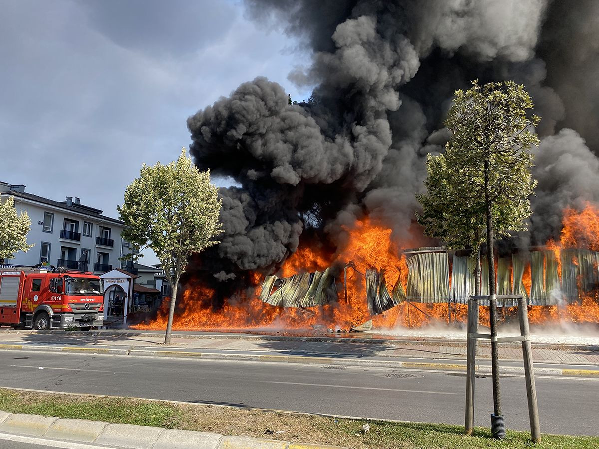Kaynak sırasında çıktı! Süpermarketin deposunu küle çevirdi - Sayfa 12