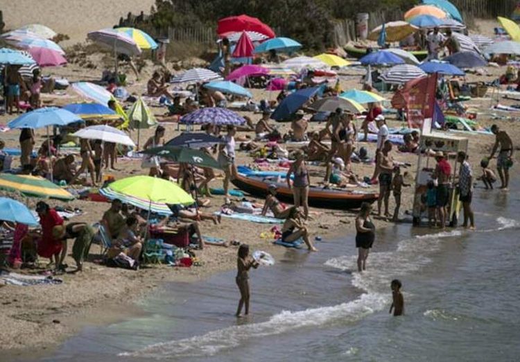 Koronavirüs salgınının yeni merkezi çıplaklar kampı! - Sayfa 18