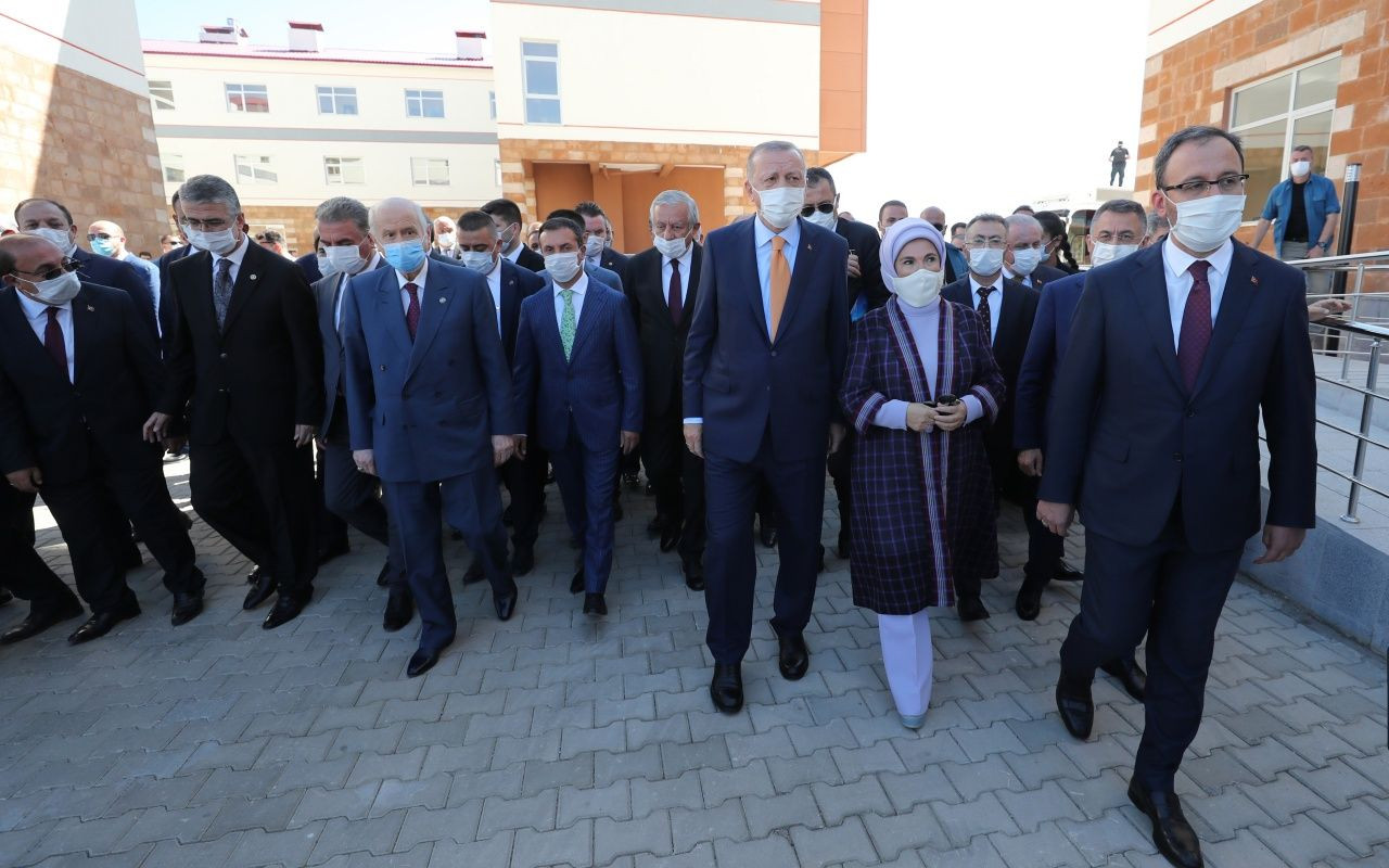 Cumhurbaşkanı Erdoğan Ahlat'taki etkinliklere katıldı - Sayfa 17