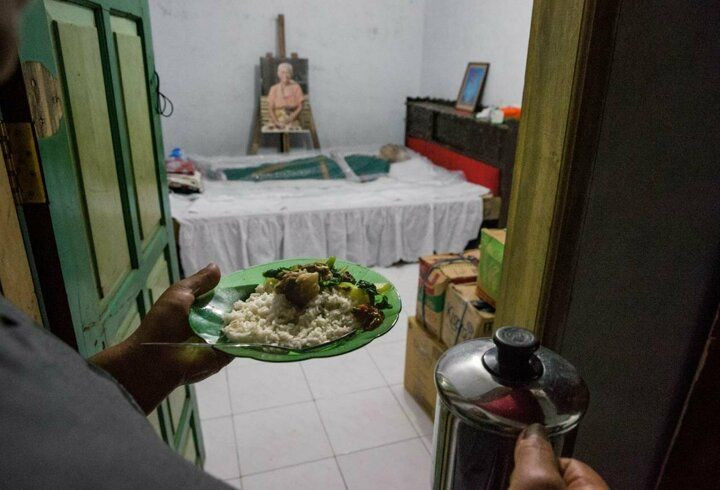 Garip bir gelenek: Ölülerle birlikte yaşıyorlar - Sayfa 15