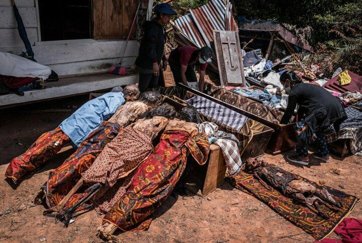 Garip bir gelenek: Ölülerle birlikte yaşıyorlar - Sayfa 21