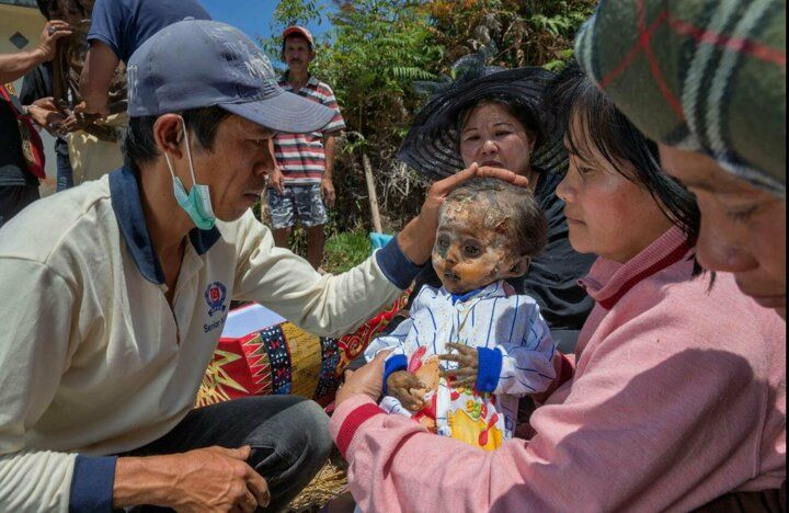 Garip bir gelenek: Ölülerle birlikte yaşıyorlar - Sayfa 16