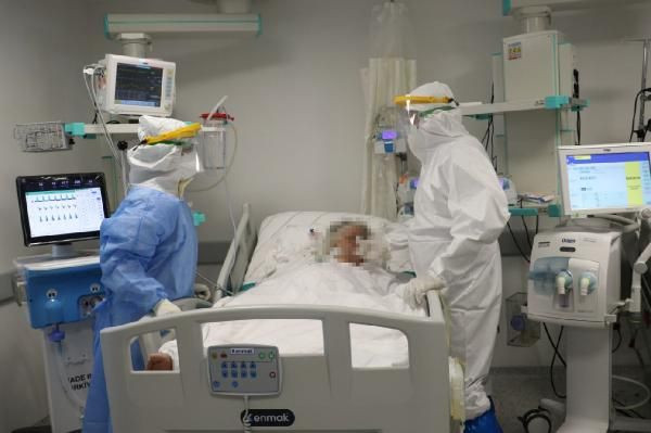 Yoğun bakımda 'koronavirüs' mücadelesi - Sayfa 5