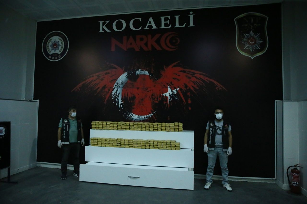 TIR dorsesinde 132 kilogram eroin yakalandı - Sayfa 5